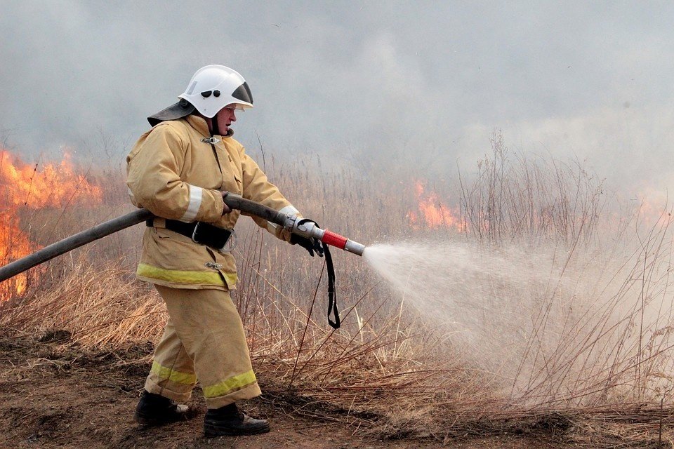Пожарно-спасательные подразделения выезжали на пожар в г.Новодвинске